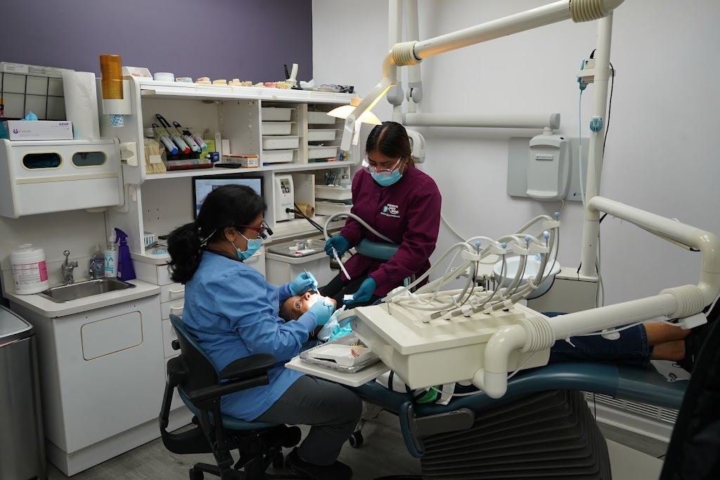 Dentist in Bolingbrook, IL